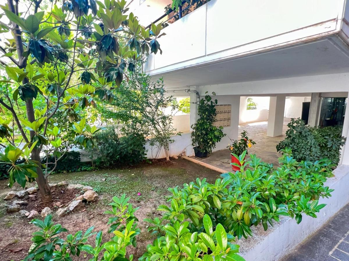 Cozy Fairytal Garden Apartment, Family Friendly, Free Parking, 15 Min To Airport Athen Exterior foto