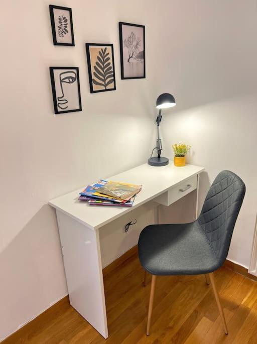 Cozy Fairytal Garden Apartment, Family Friendly, Free Parking, 15 Min To Airport Athen Exterior foto