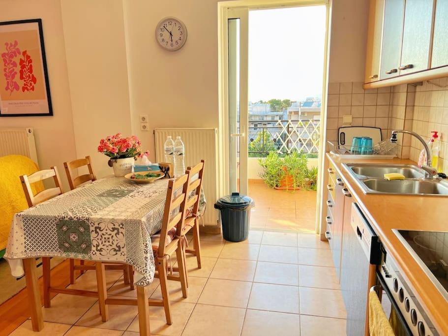 Cozy Fairytal Garden Apartment, Family Friendly, Free Parking, 15 Min To Airport Athen Exterior foto